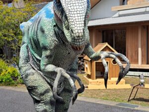 春日井の家に恐竜🦕現れる！
