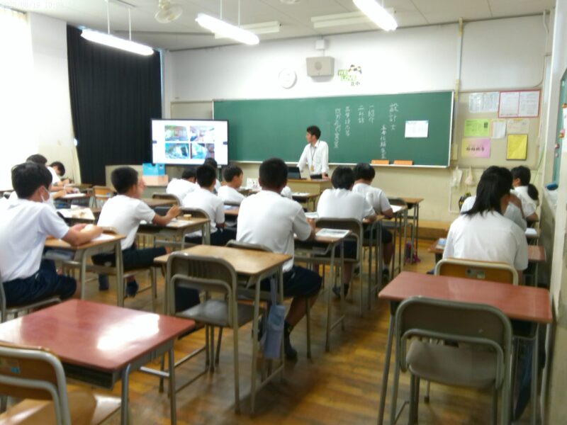 今日は北部中学校さんで「職業人と語る会」に参加してきました♪